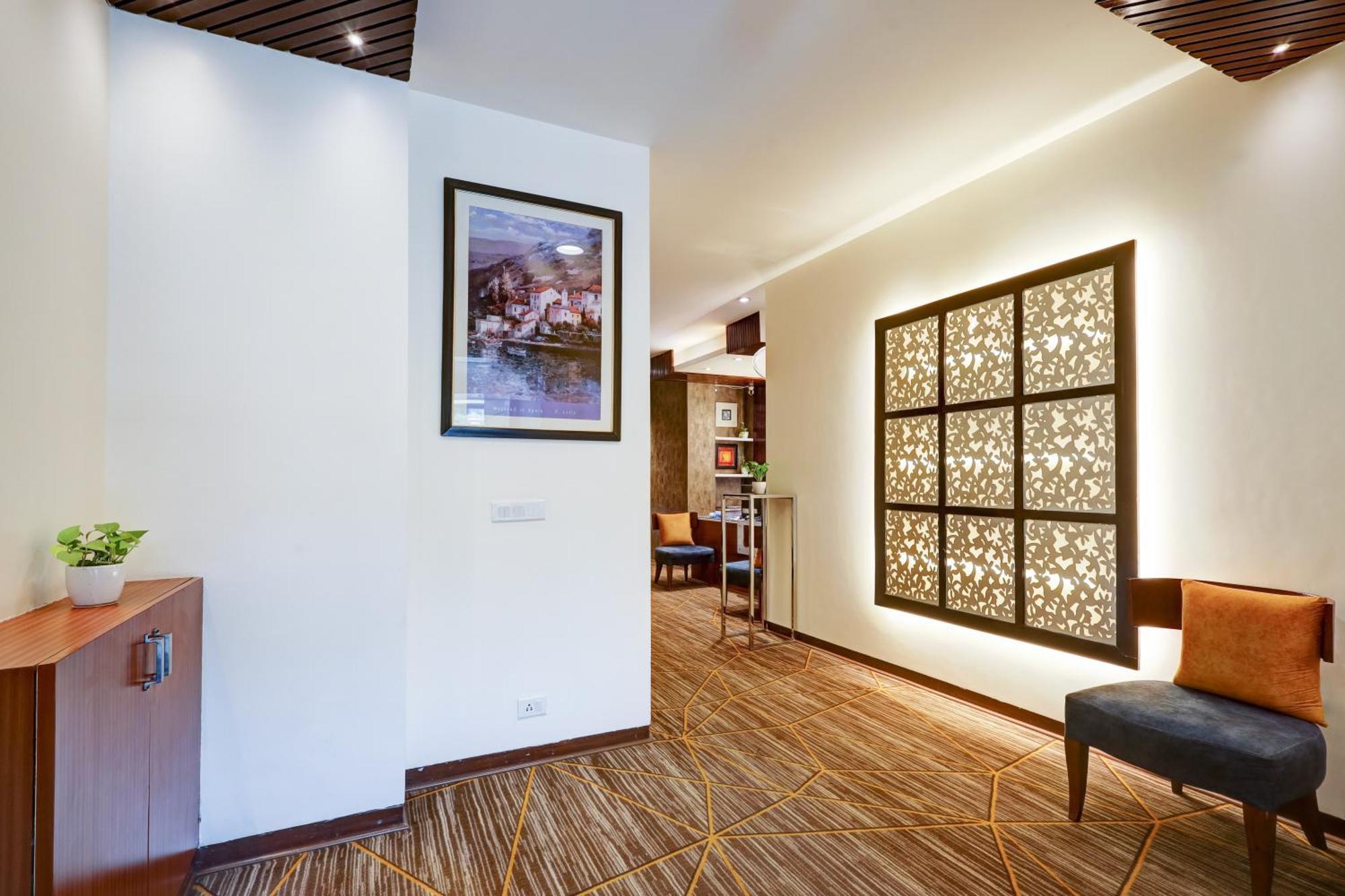 Hotel 91 Golf Course Road Гургаон Екстериор снимка